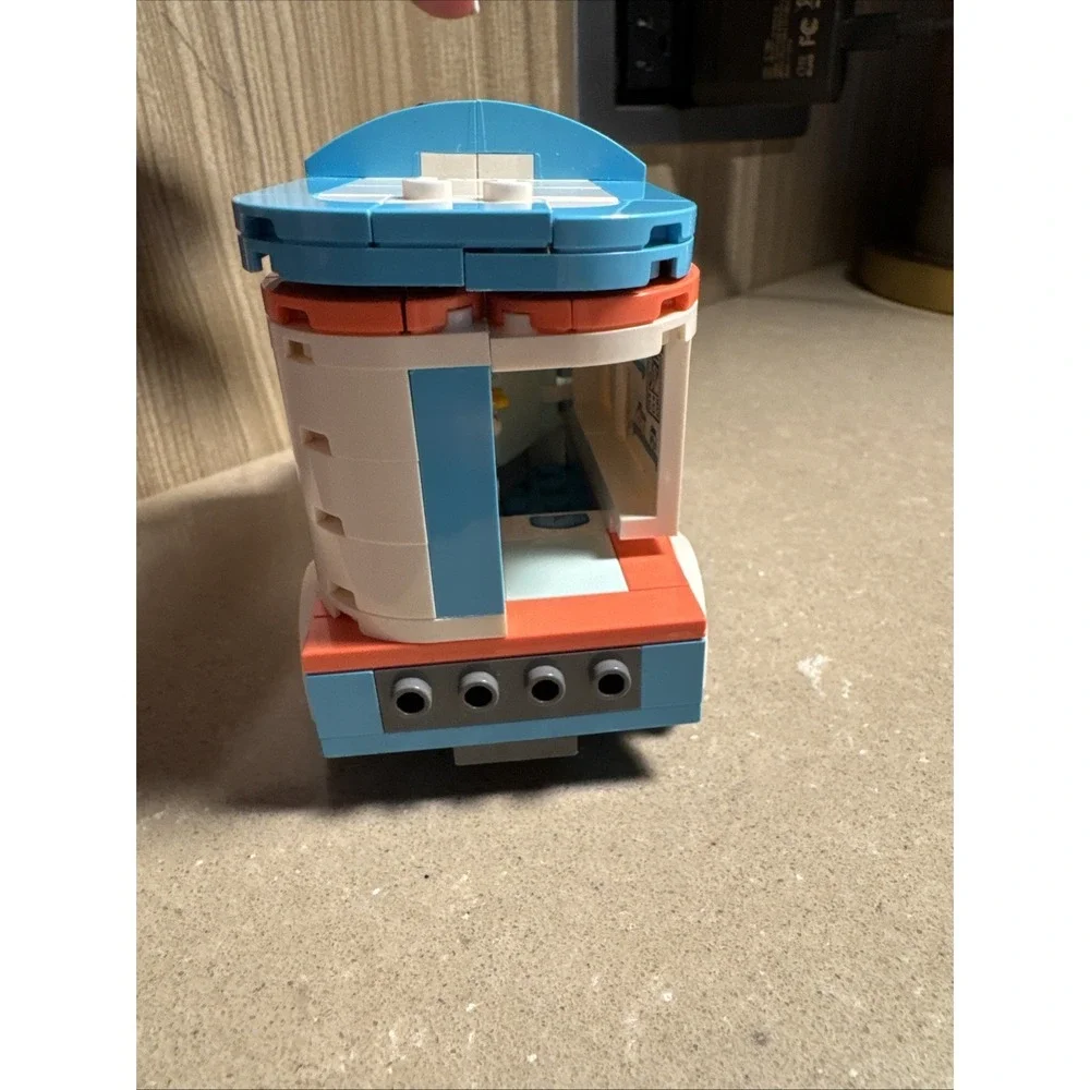 Lego Friends 41445 Vet Clinic Ambulance Vehicle